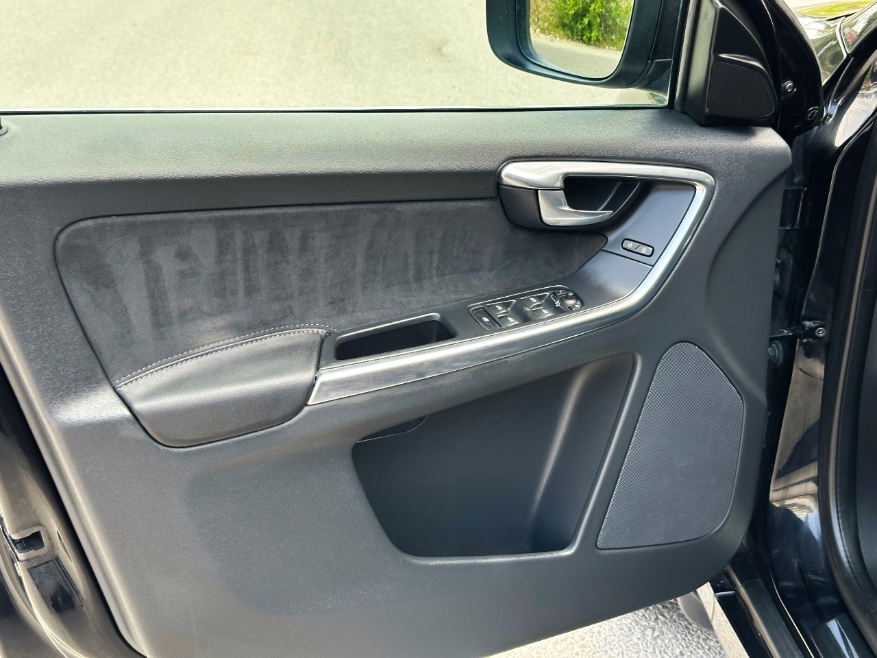 Volvo XC60 - фото 10