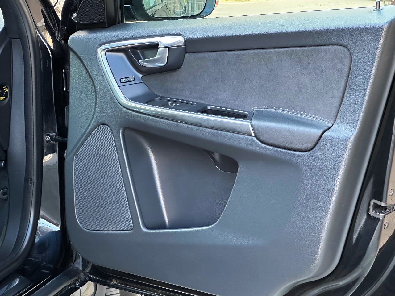 Volvo XC60 - фото 14