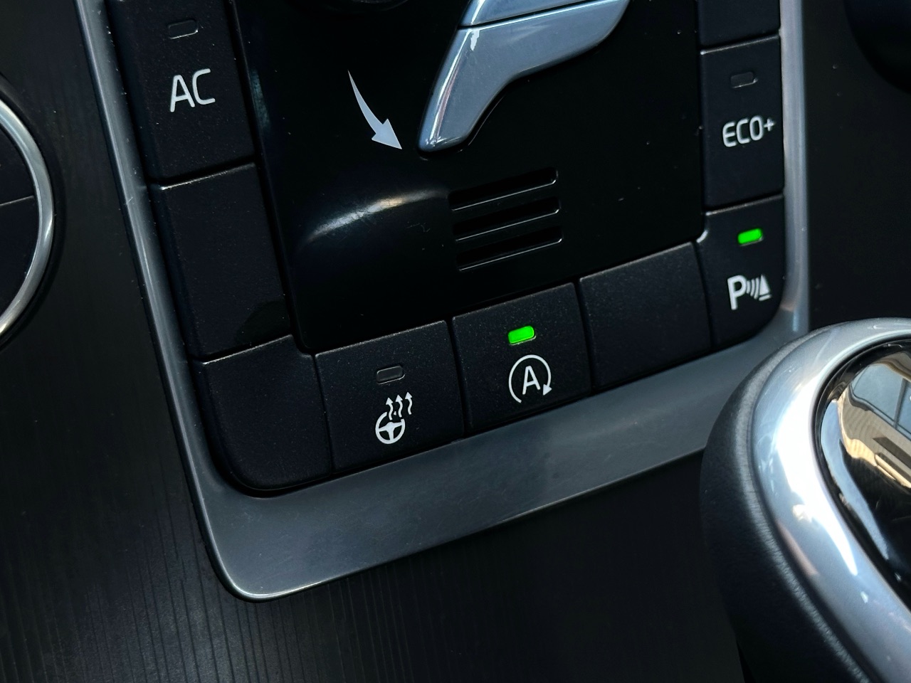 Volvo XC60 - фото 46