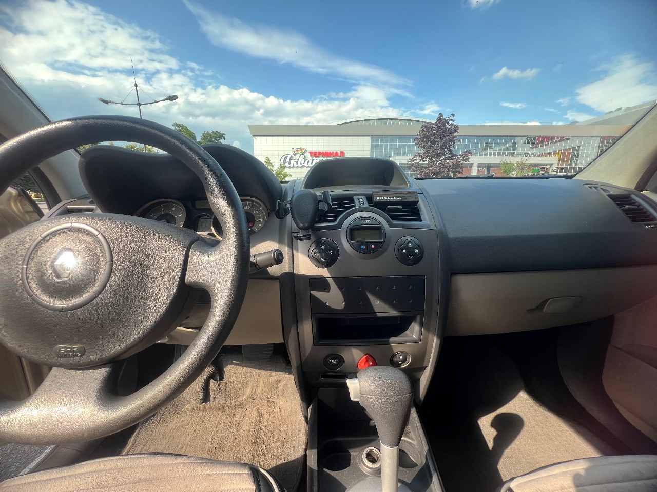 Renault Megane - фото 21