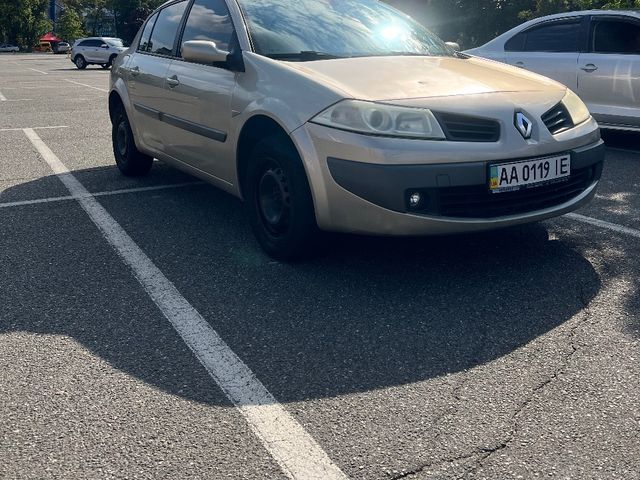 Renault Megane - фото 4
