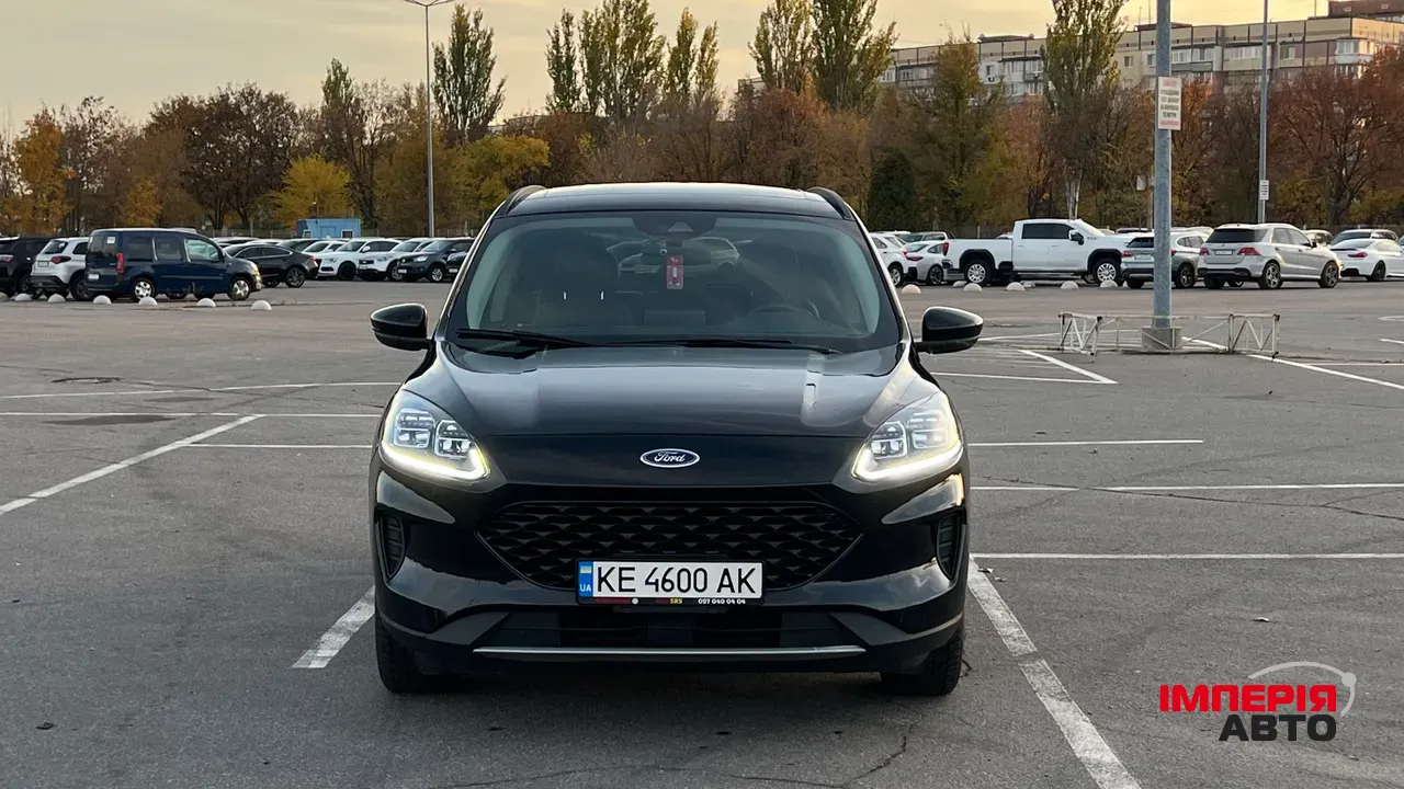 Ford Escape - фото 1