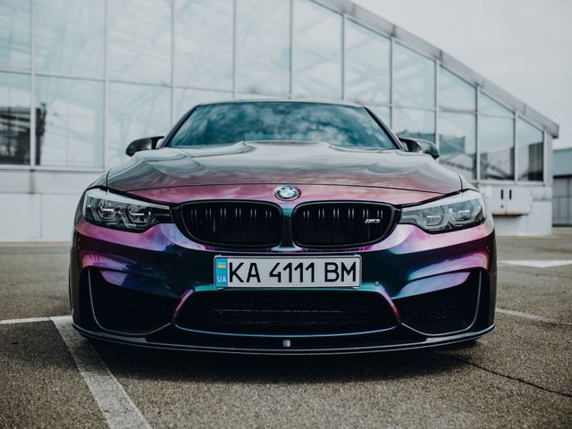 BMW M3 - фото 1