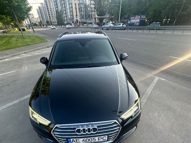 Audi A4 - зображення 1