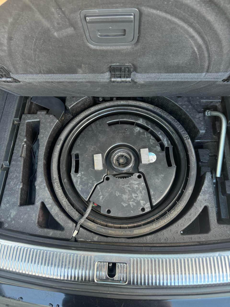 Audi SQ5 - фото 20