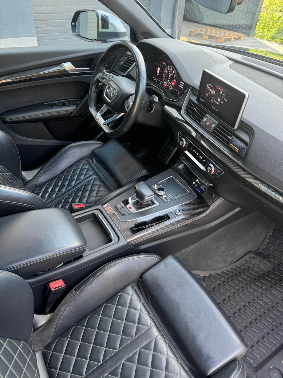 Audi SQ5 - фото 5