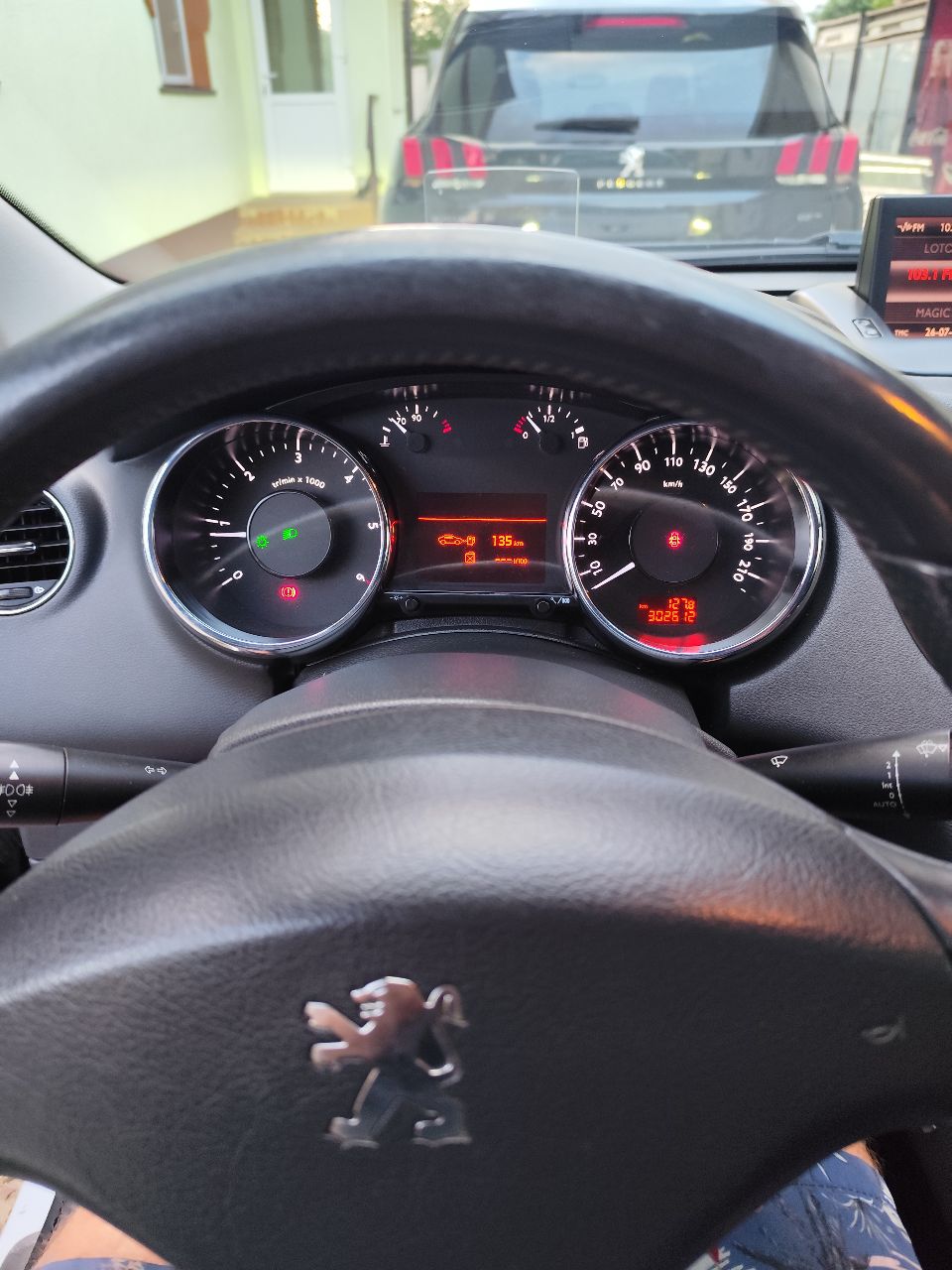 Peugeot 5008 - фото 6