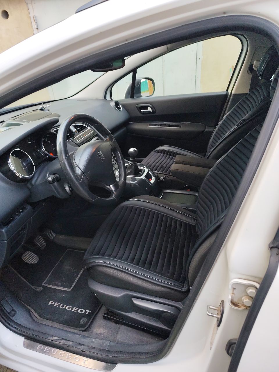 Peugeot 5008 - фото 9