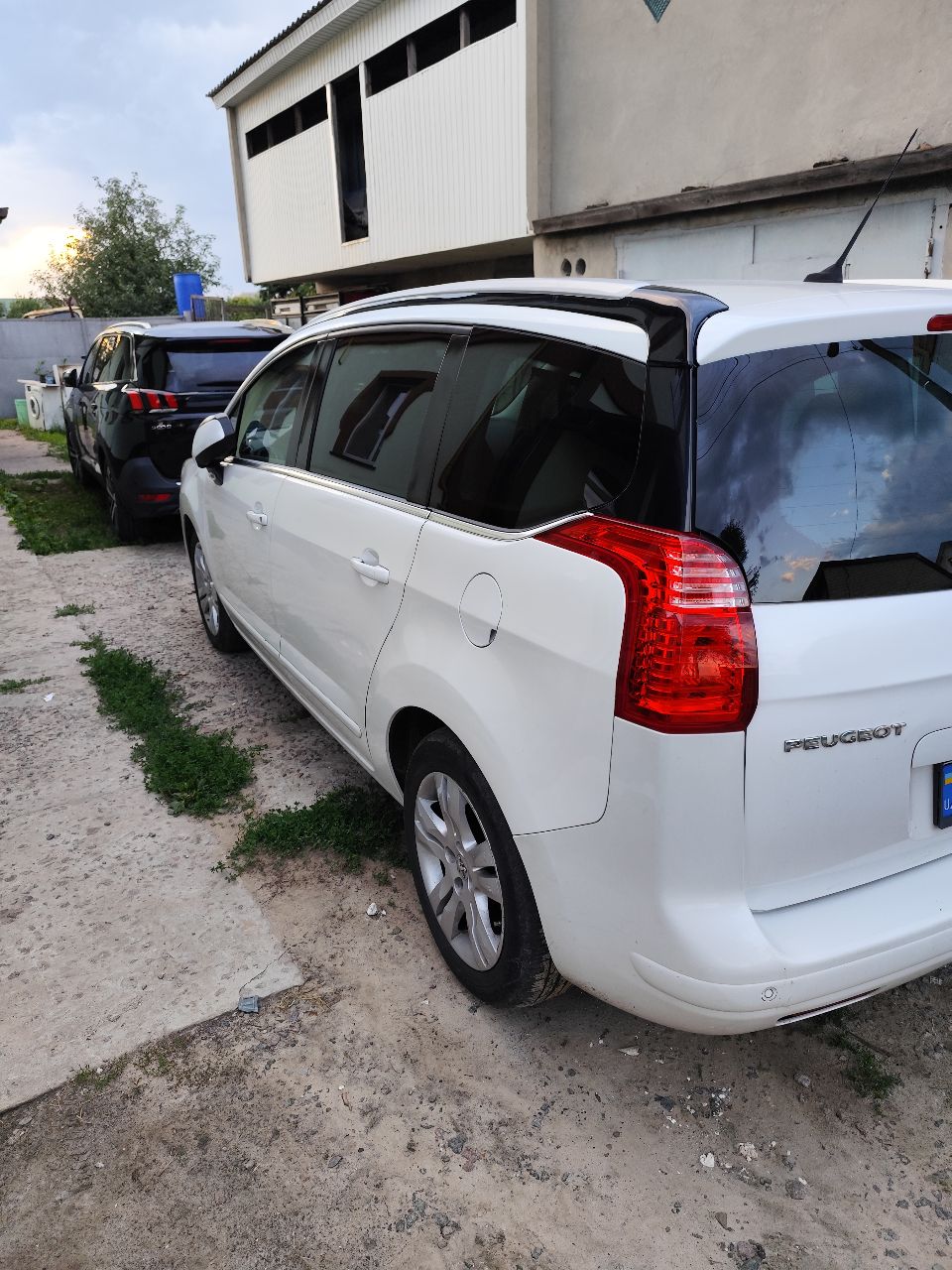 Peugeot 5008 - фото 4