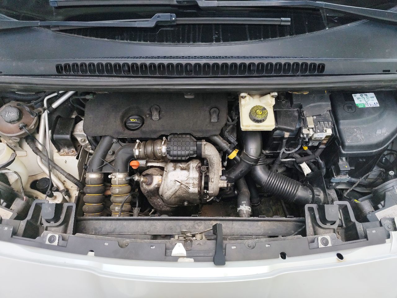 Peugeot 5008 - фото 12