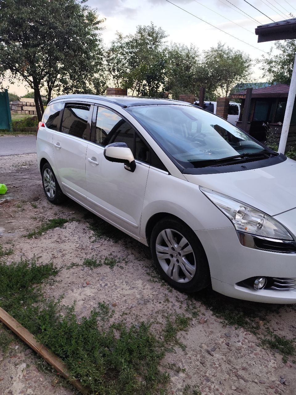 Peugeot 5008 - фото 16