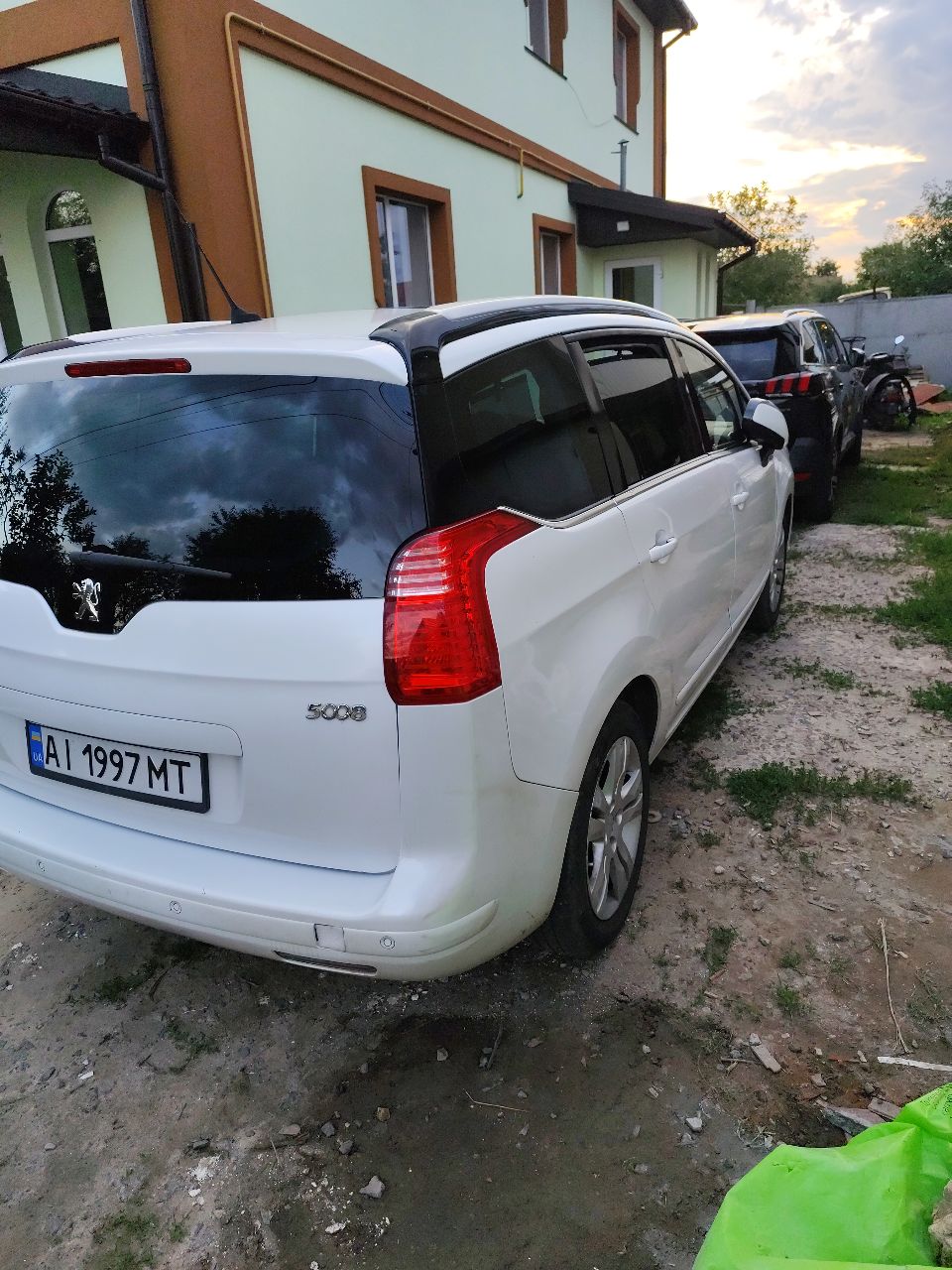 Peugeot 5008 - фото 8