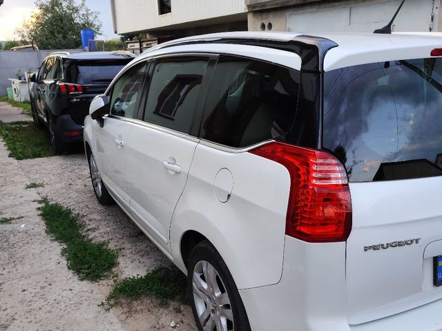 Peugeot 5008 - фото 4