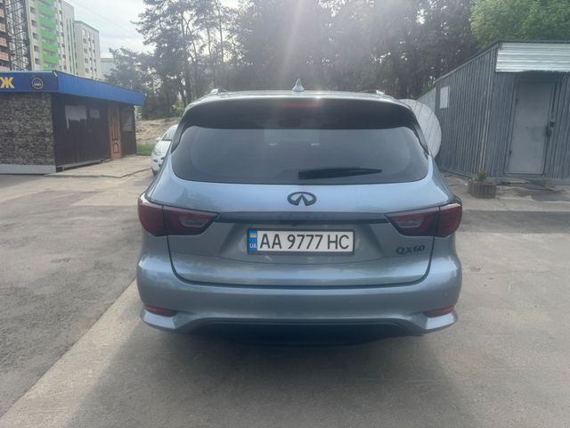 Infiniti QX60 - фото 3