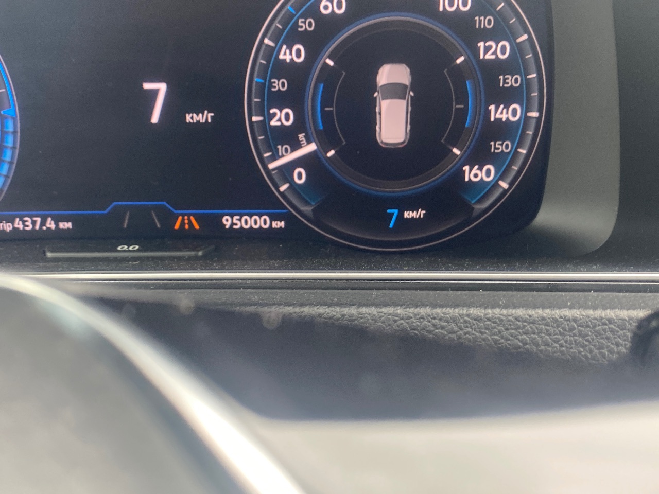 Volkswagen Golf - фото 11