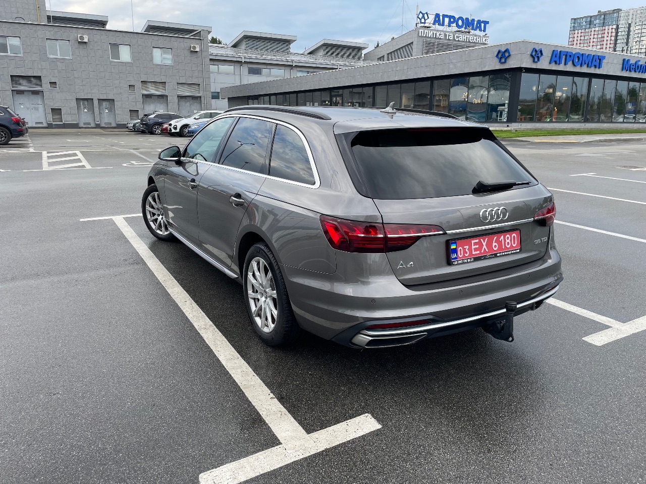 Audi A4 - фото 5