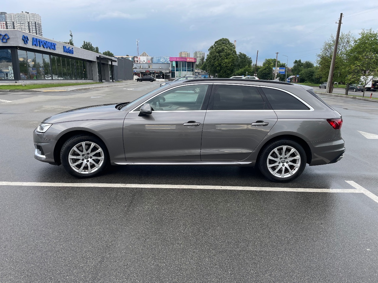 Audi A4 - фото 4