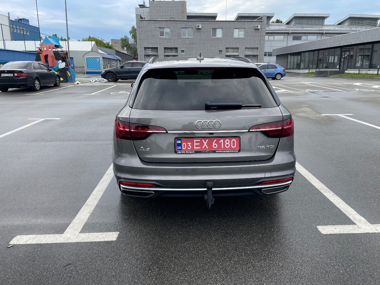 Audi A4 - фото 6