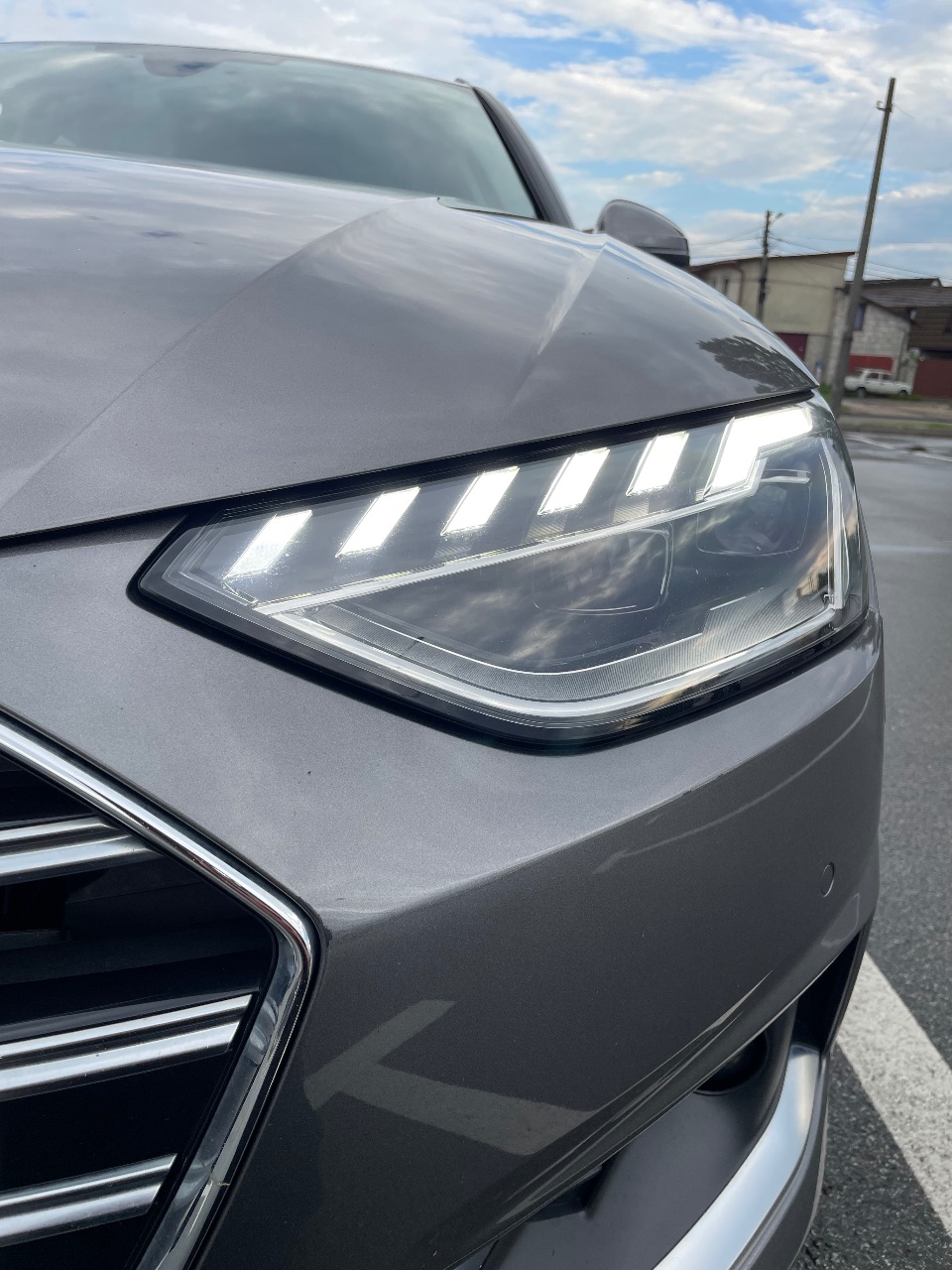 Audi A4 - фото 10