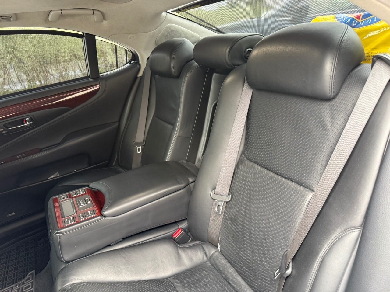 Lexus LS - фото 7