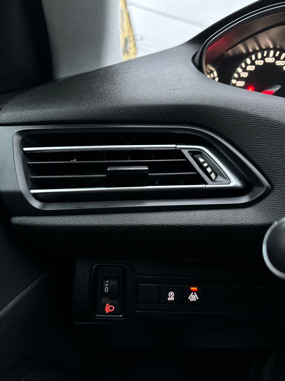 Peugeot 308 - фото 16