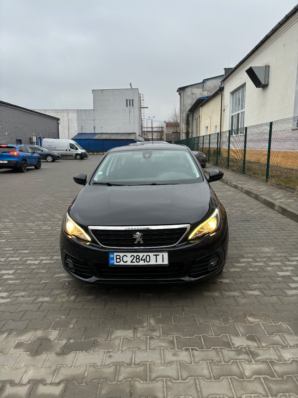 Peugeot 308 - фото 1