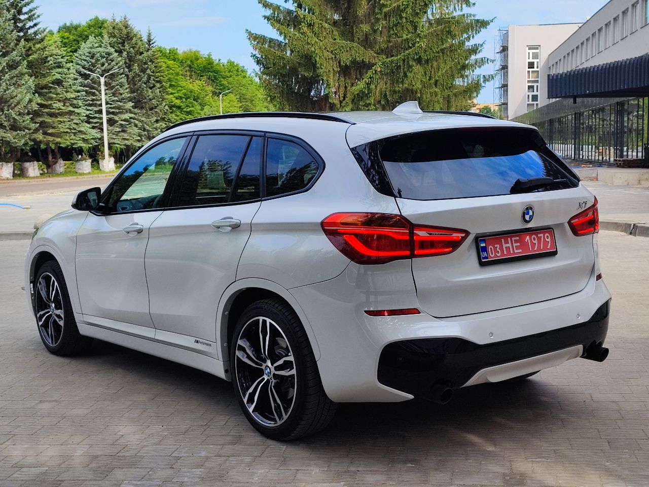 BMW X1 - фото 6
