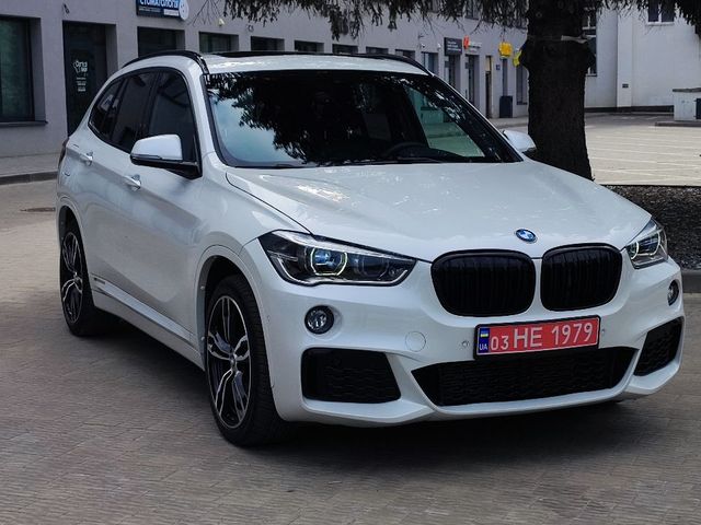 BMW X1 - фото 1