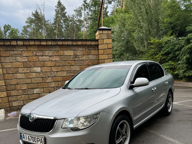Skoda Superb - фото 1