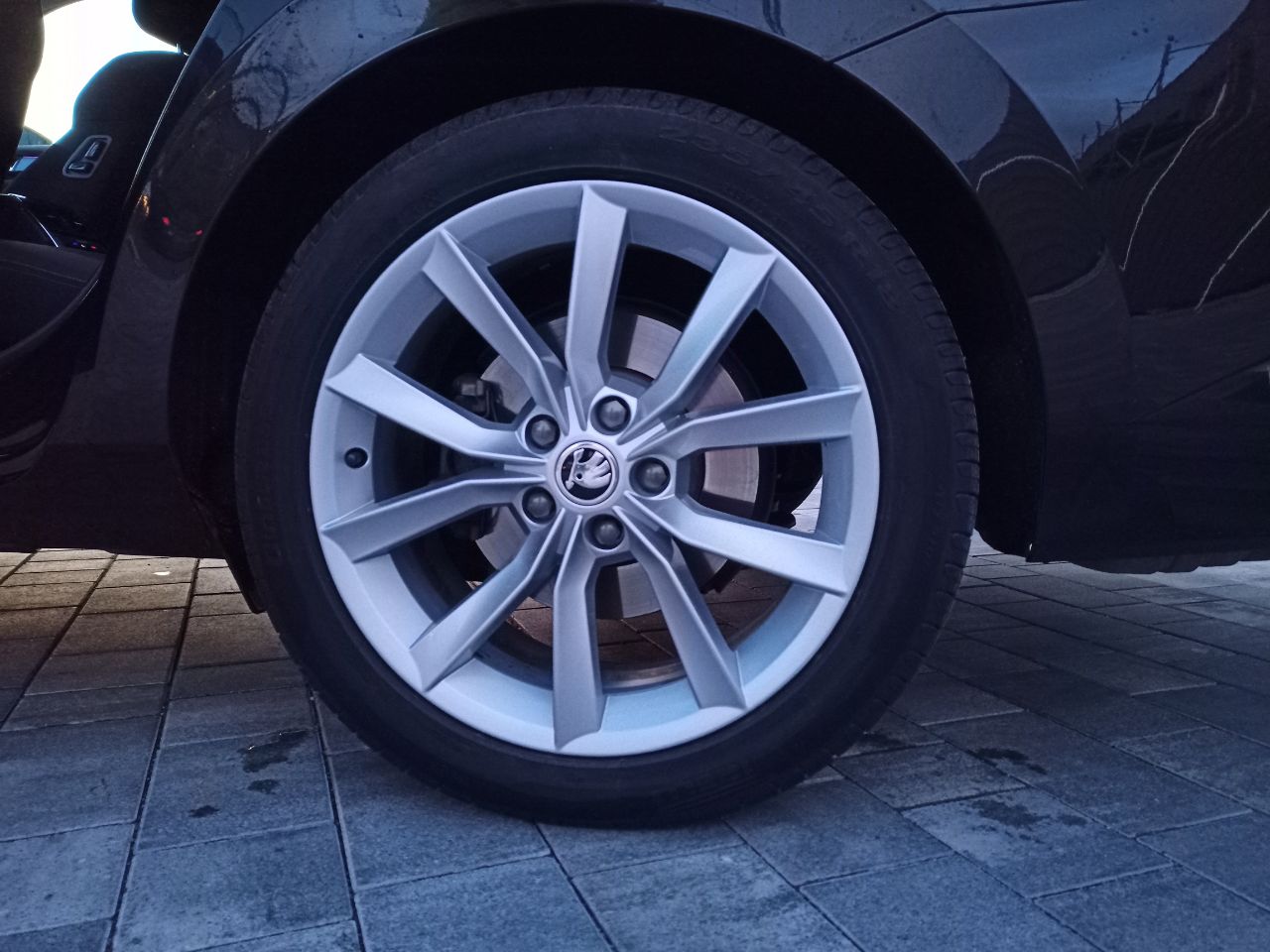 Skoda Superb - фото 4