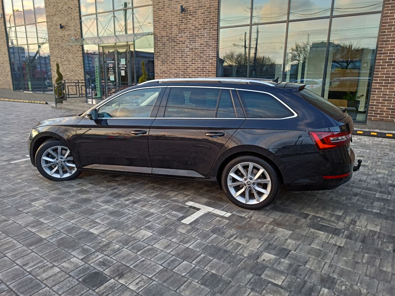 Skoda Superb - фото 24