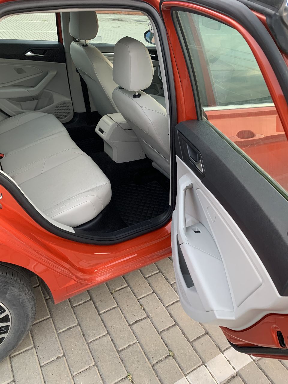 Volkswagen Jetta - фото 13