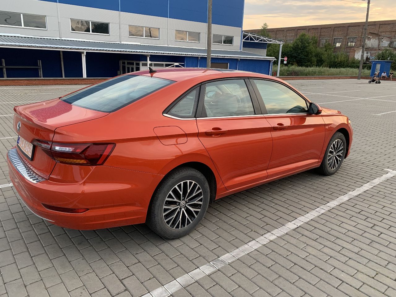 Volkswagen Jetta - фото 4