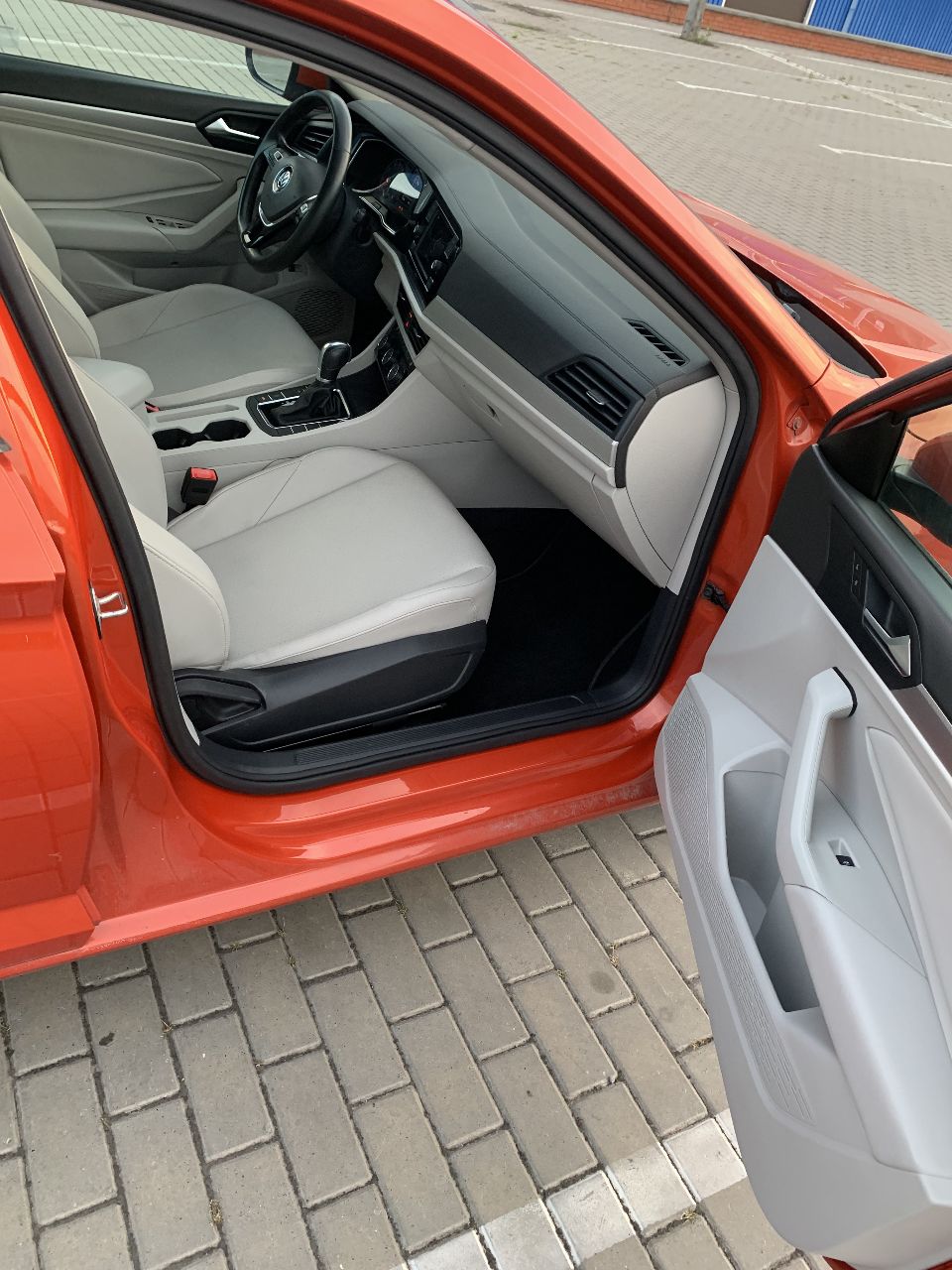 Volkswagen Jetta - фото 17