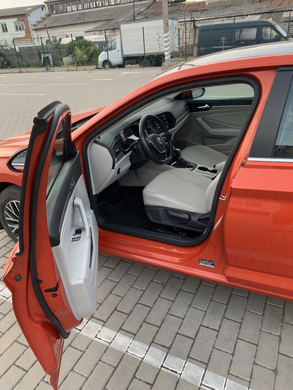 Volkswagen Jetta - фото 8