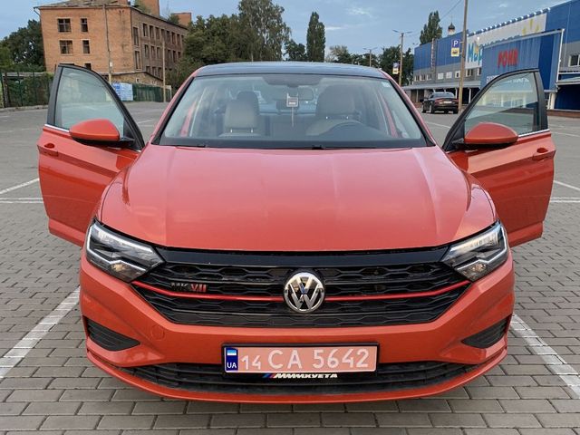 Volkswagen Jetta - фото 1