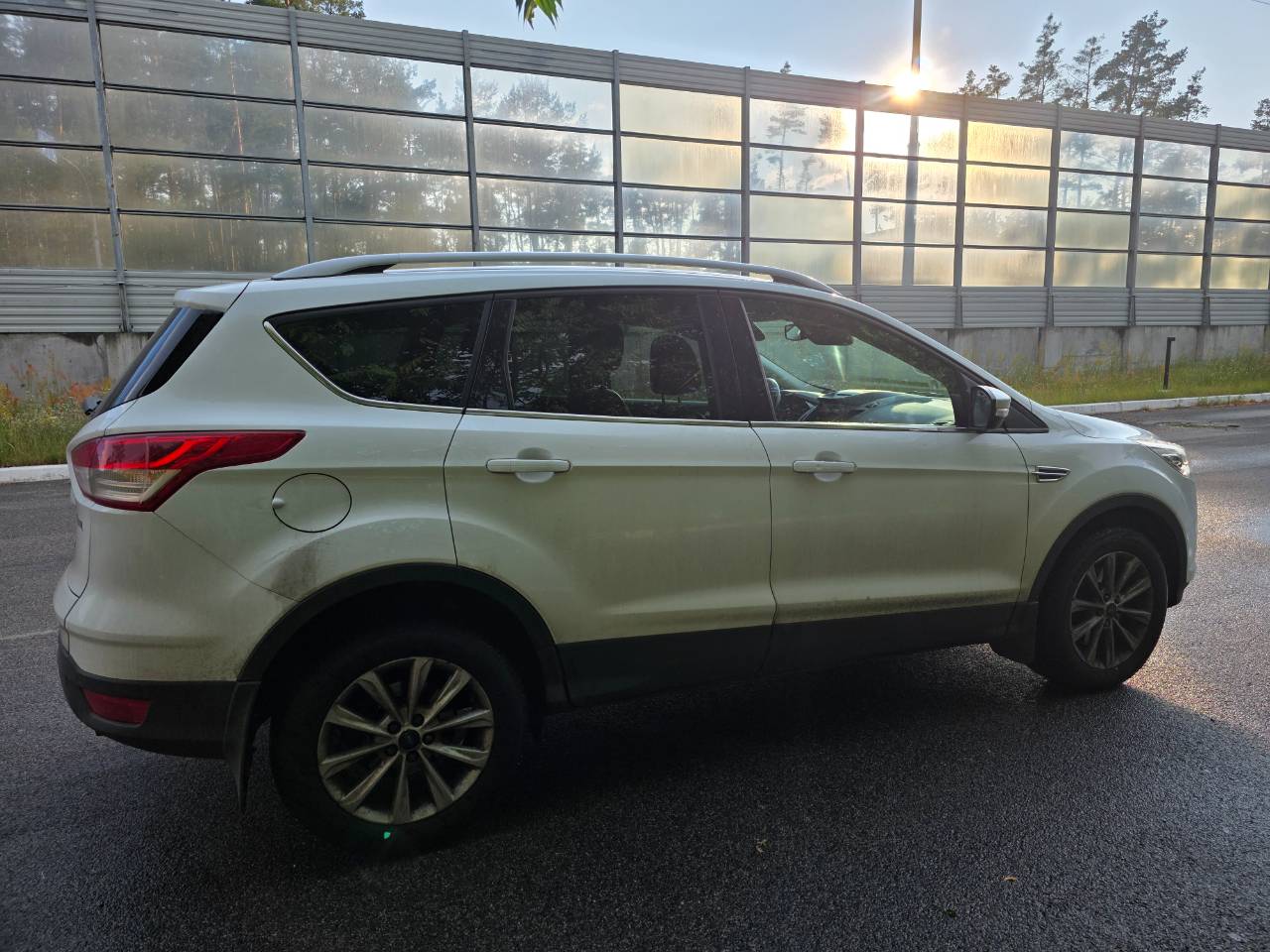 Ford Kuga - фото 4