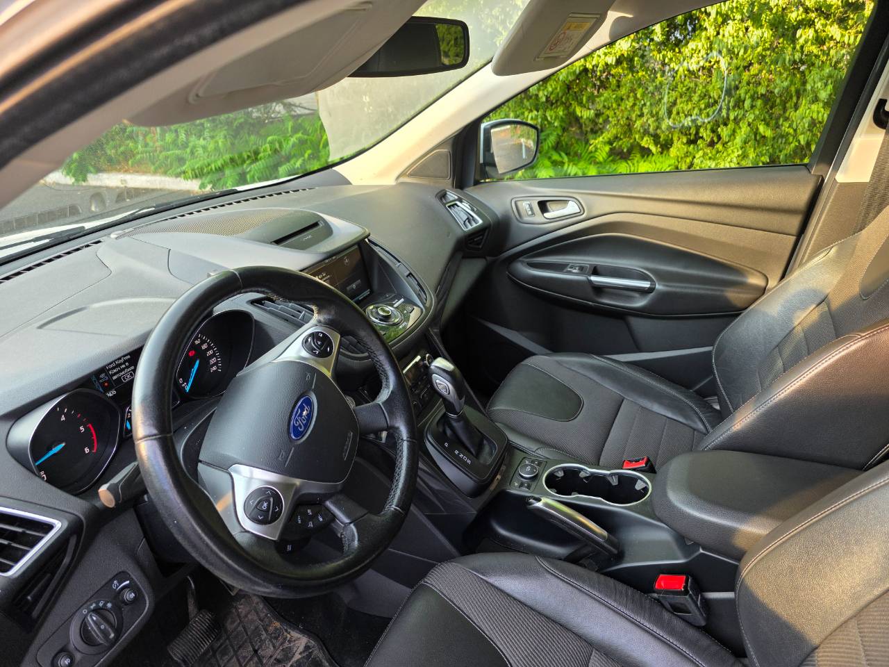 Ford Kuga - фото 9