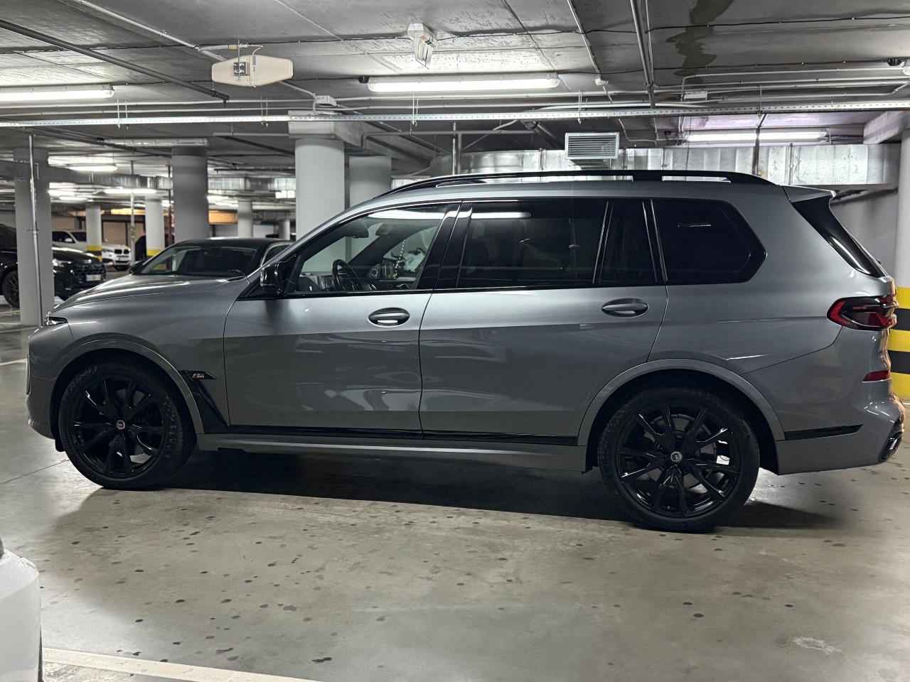 BMW X7 - фото 15
