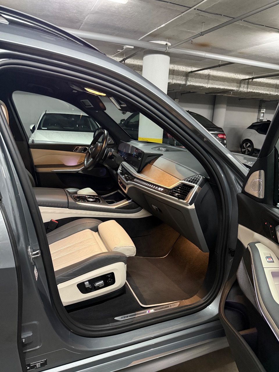 BMW X7 - фото 32