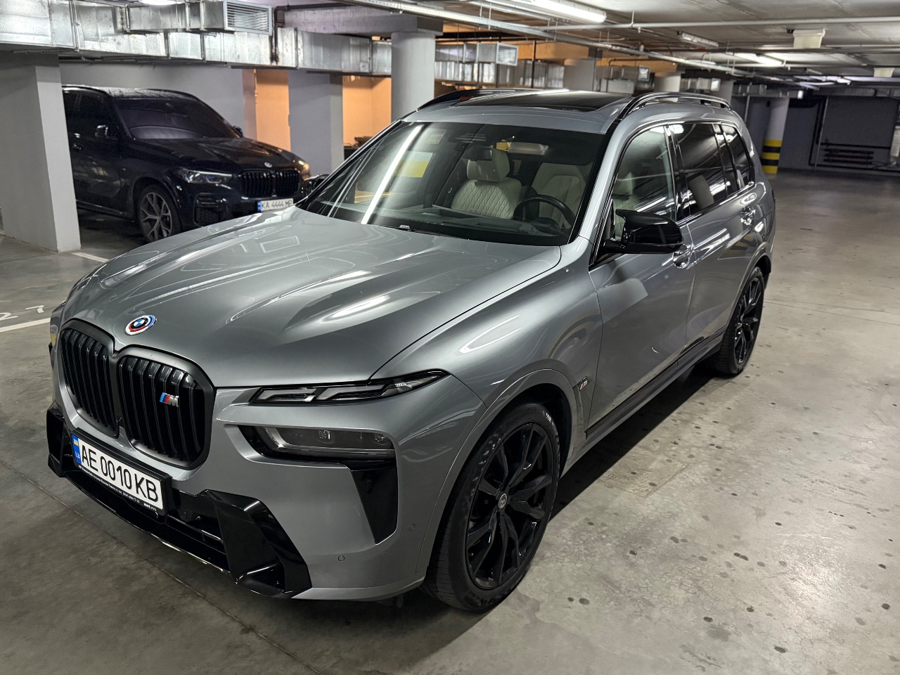 BMW X7 - фото 1