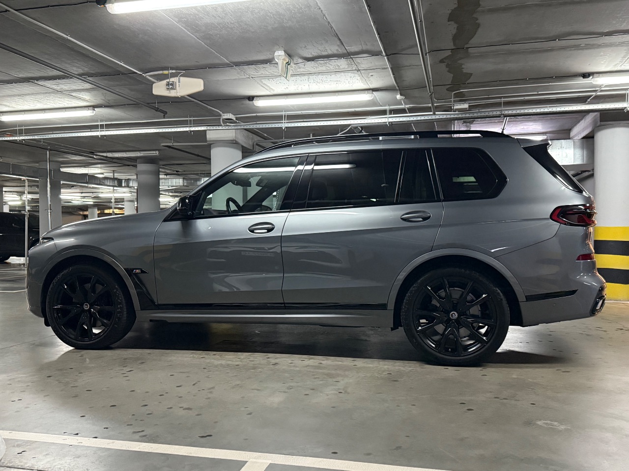 BMW X7 - фото 14