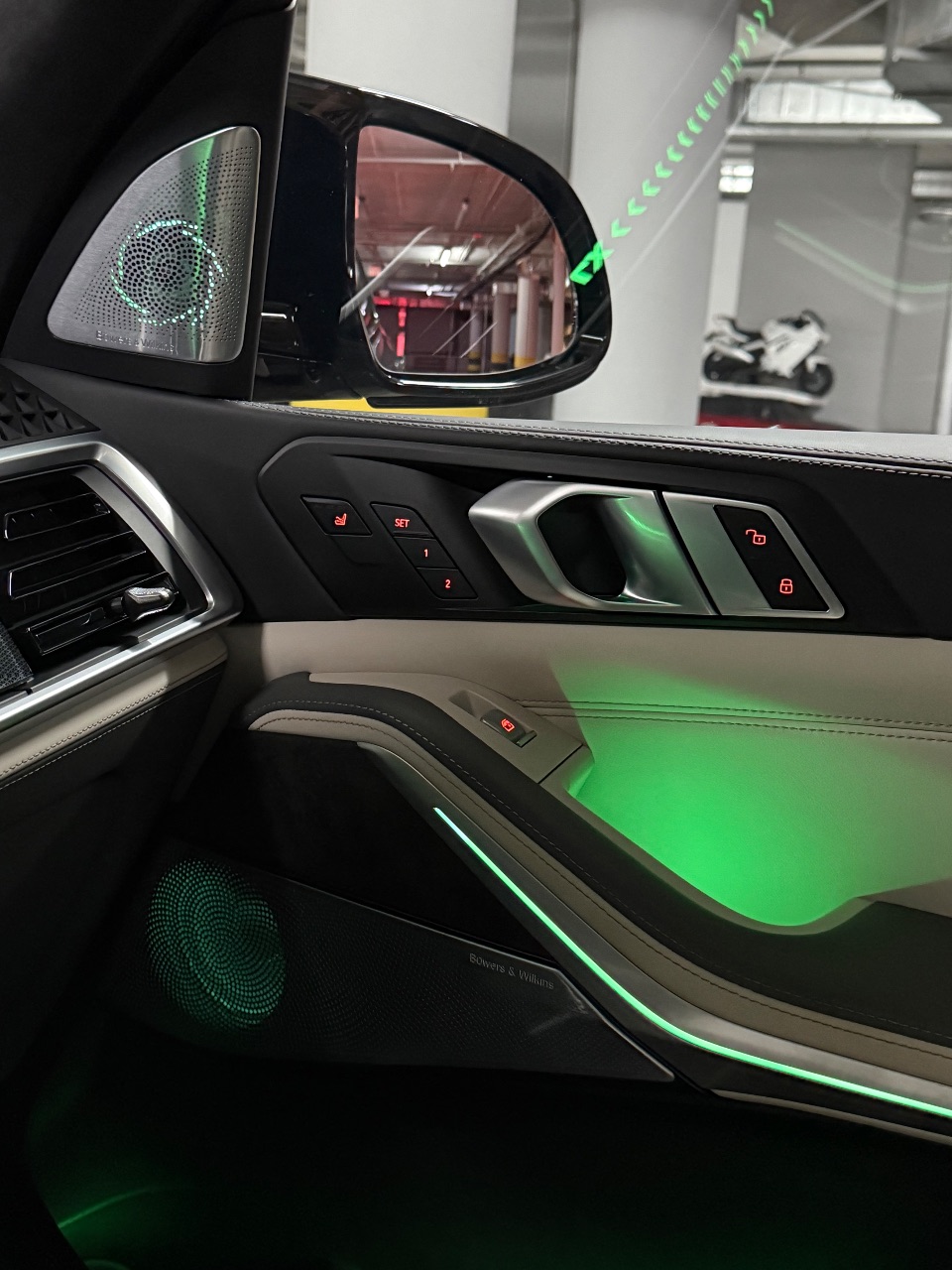 BMW X7 - фото 50