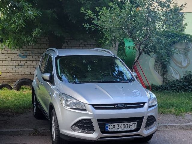 Ford Kuga - фото 1