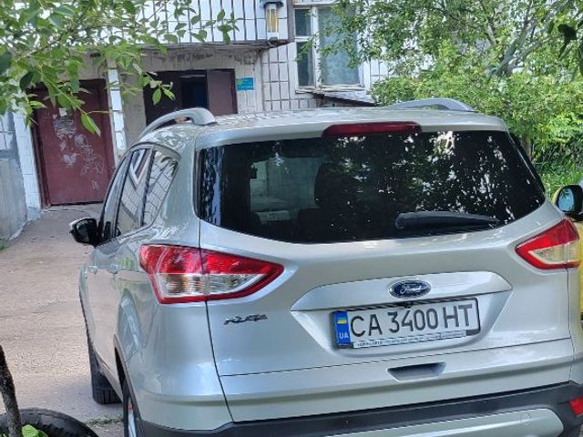 Ford Kuga - фото 3