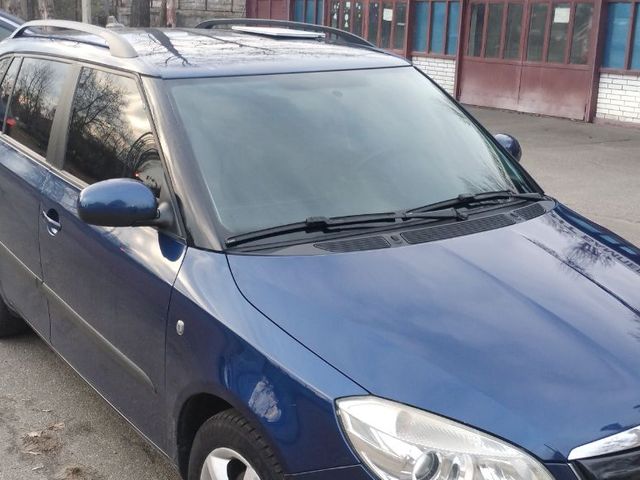 Skoda Fabia - фото 1
