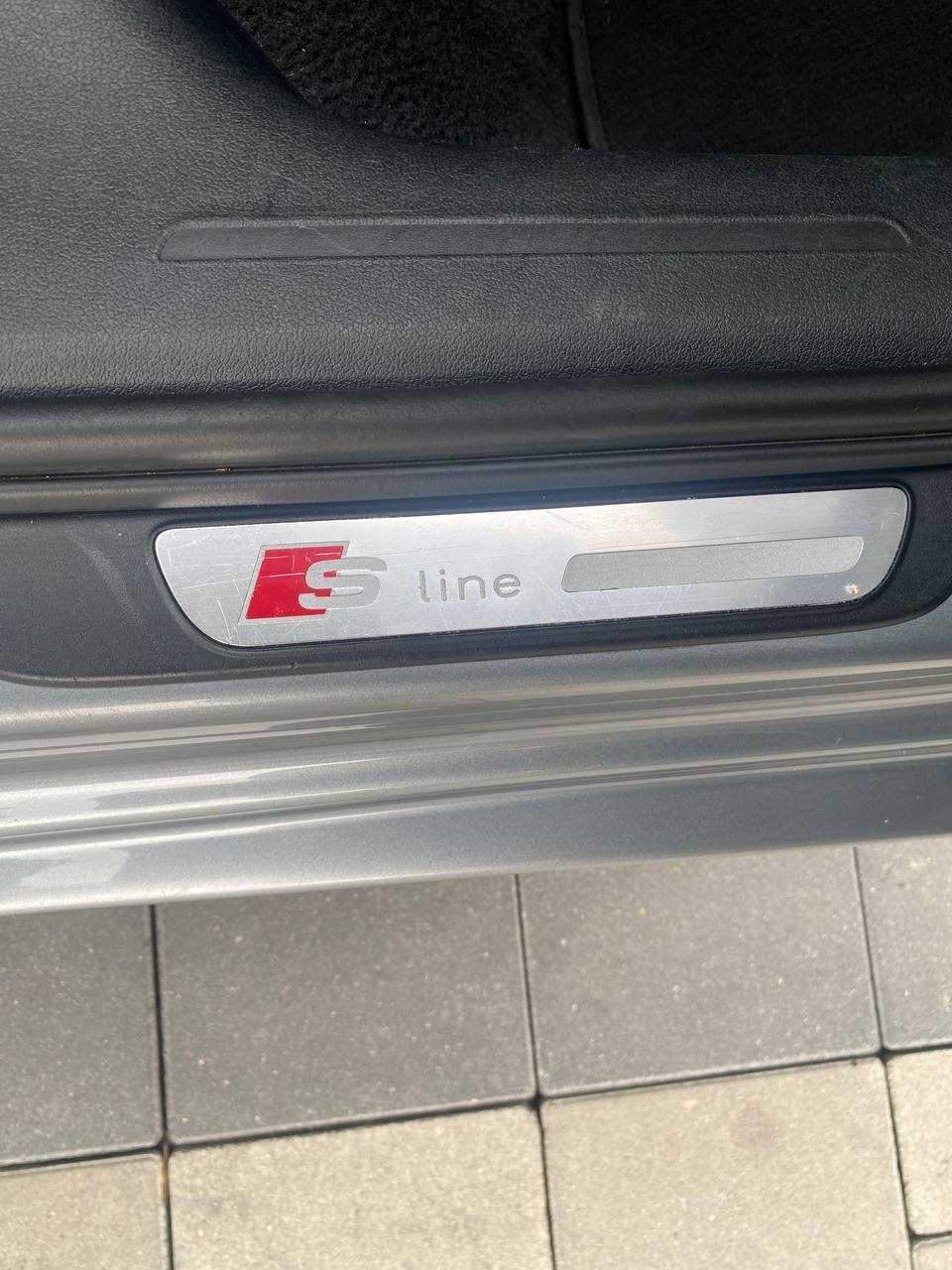 Audi A4 - фото 11