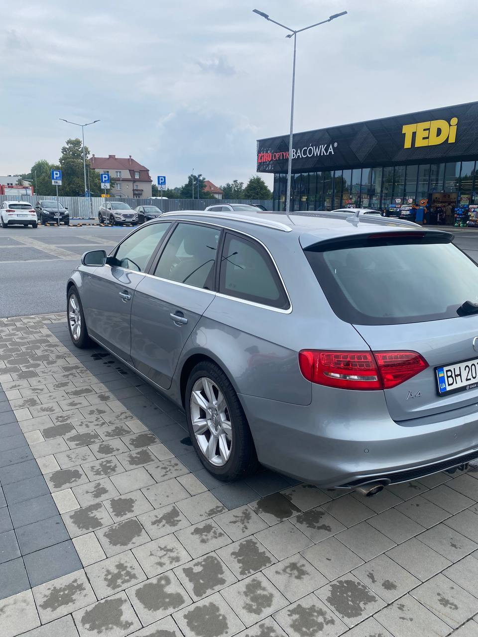 Audi A4 - фото 4