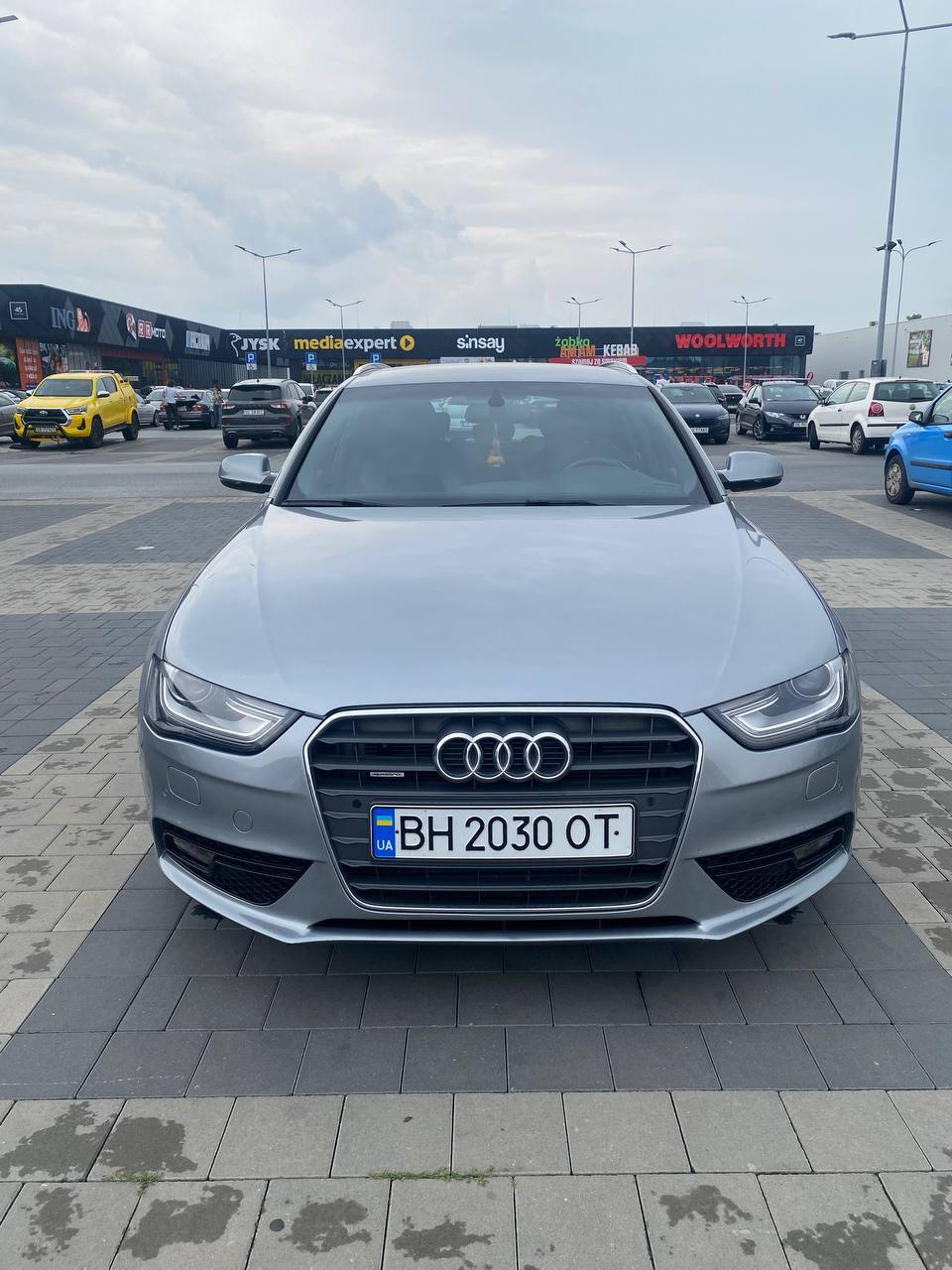 Audi A4 - фото 18