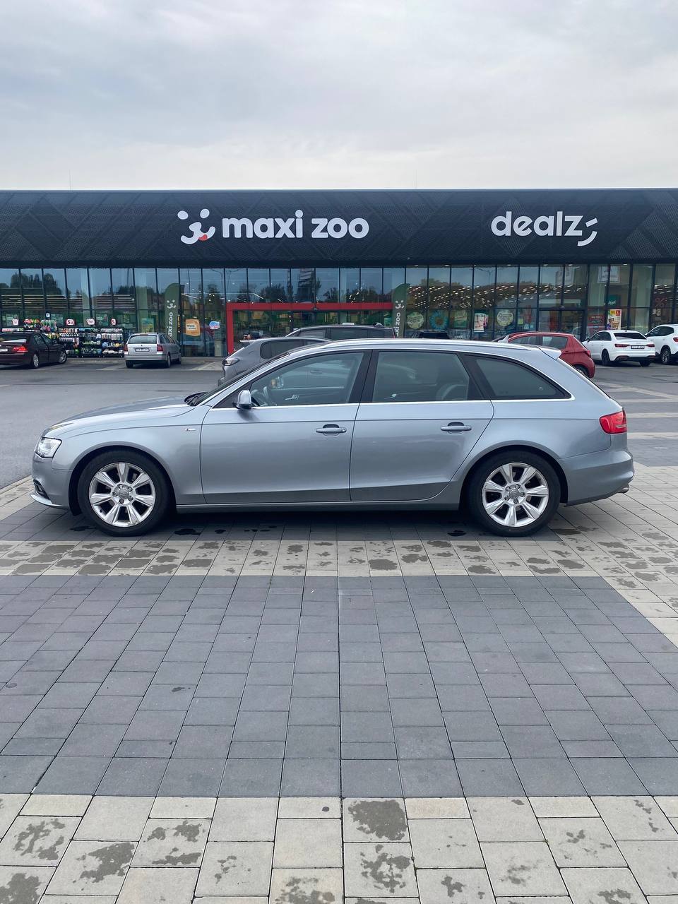 Audi A4 - фото 12